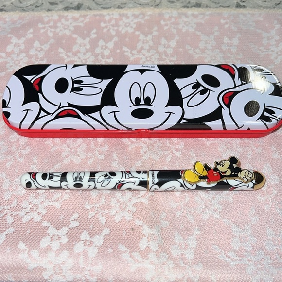 VTG 1997. Disney Mickey Mouse pen/pencil metal tin. - Picture 1 of 13